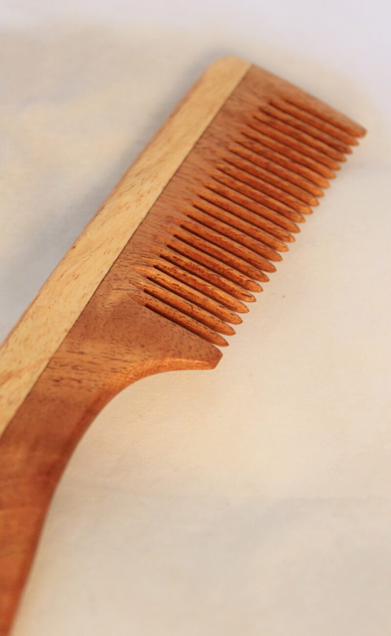 La Flora Organics Neem Wood Comb - with Handle - Image 3